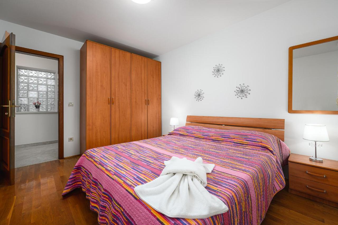 Stancija Amorozo 6 Poreč Exterior foto